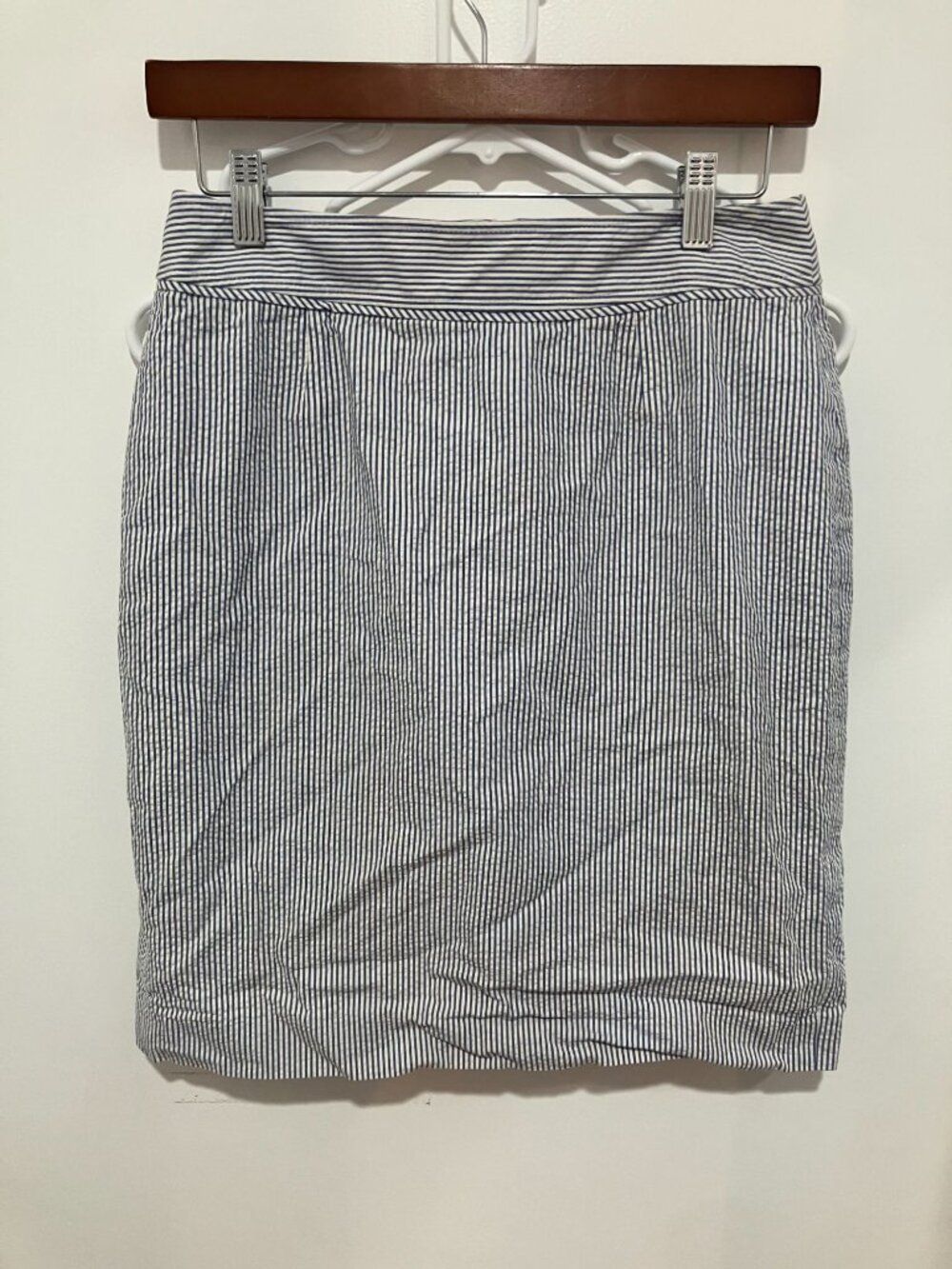 Brooks Brothers Seersucker Pencil Skirt Blue White Striped Cotton Knee Length 6P
